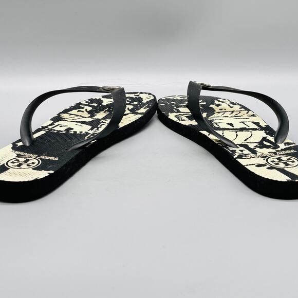 Tory Burch Sandals Womens 8 Black Thong Flip Flops Graphic Logo Casual Summer - Picture 6 of 9
